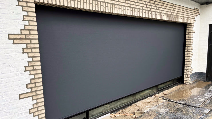 Screen van 5,80 m breed geplaatst in Erp
