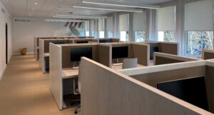 rolgordijnen, rolgordijn kantoor, rolgordijn zijgeleiding